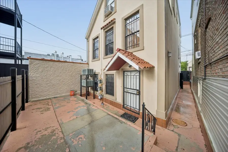 2519 S Kedzie Avenue, Chicago, IL 60623 - #2