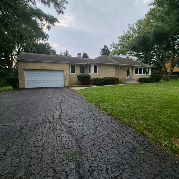 7N435 Linden Avenue, Medinah, IL 60157