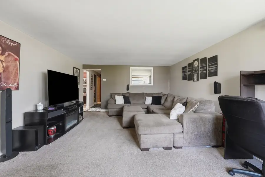 3215 Emery Lane, Robbins, IL 60472 - #3