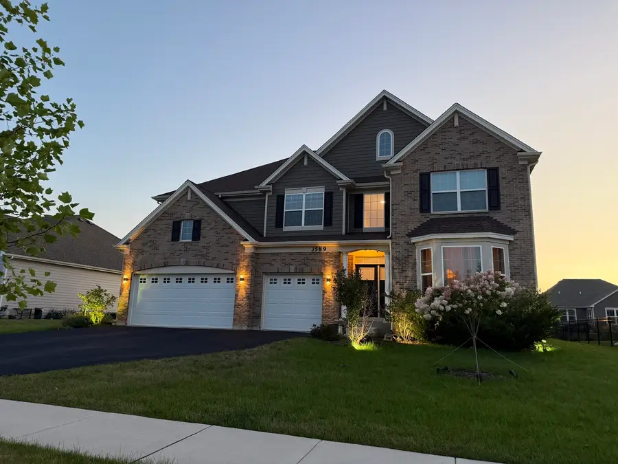 3589 Emerald Road, Elgin, IL 60124 - #2