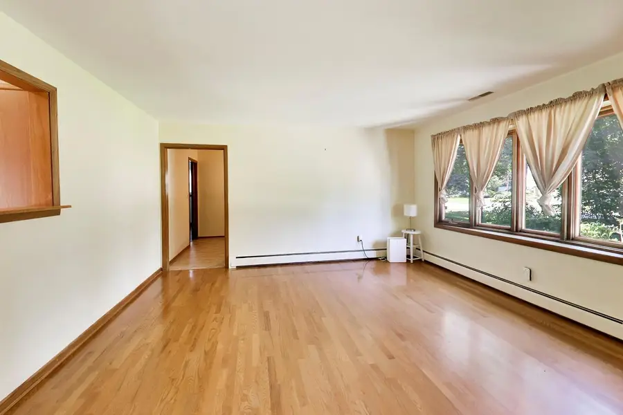 4049 Grandview Avenue, Gurnee, IL 60031 - #2