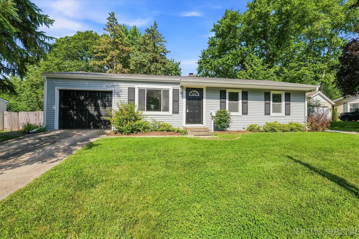 106 Ridge Lane, Geneva, IL 60134 - #1