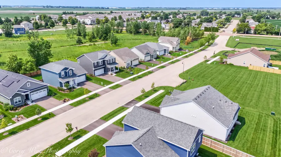 376 N Aspen Drive, Cortland, IL 60112 - #3