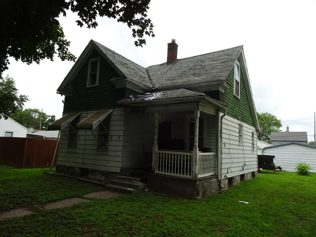 413 S Dittmer Street, Davenport, IA 52802 - #1