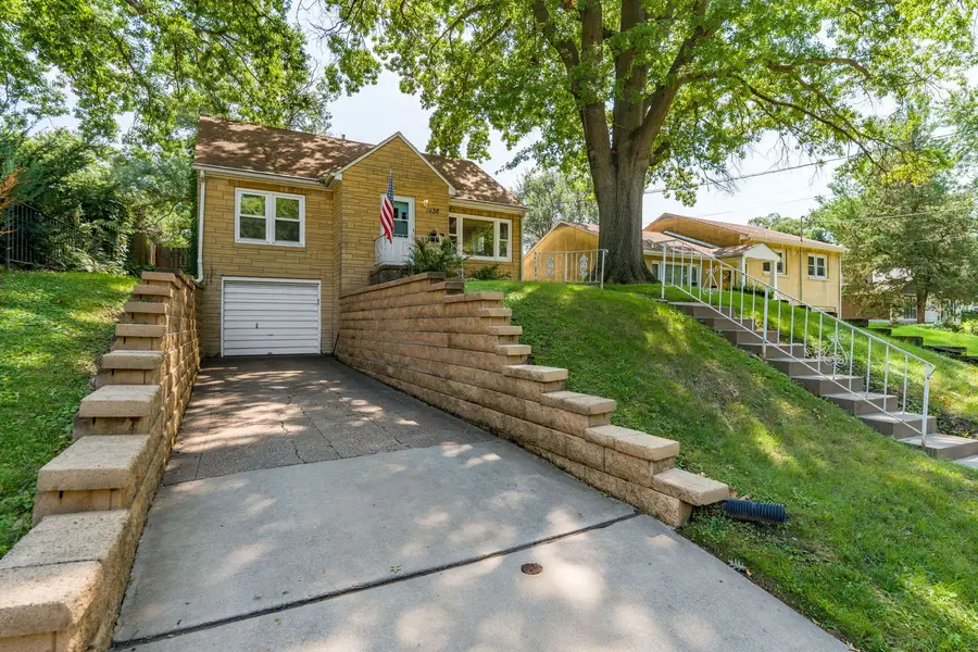 1636 32nd Street, Moline, IL 61265 - #2
