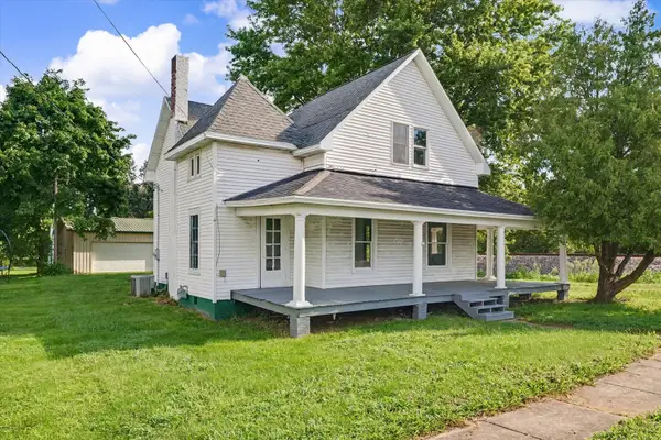 205 E Holloway Street, Bismarck, IL 61814