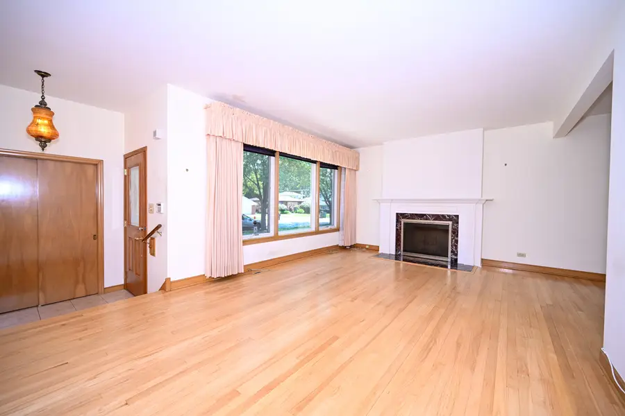 2250 Belleview Avenue, Westchester, IL 60154 - #2