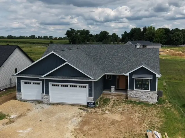 9 Viola Court, Le Claire, IA 52753 - #1