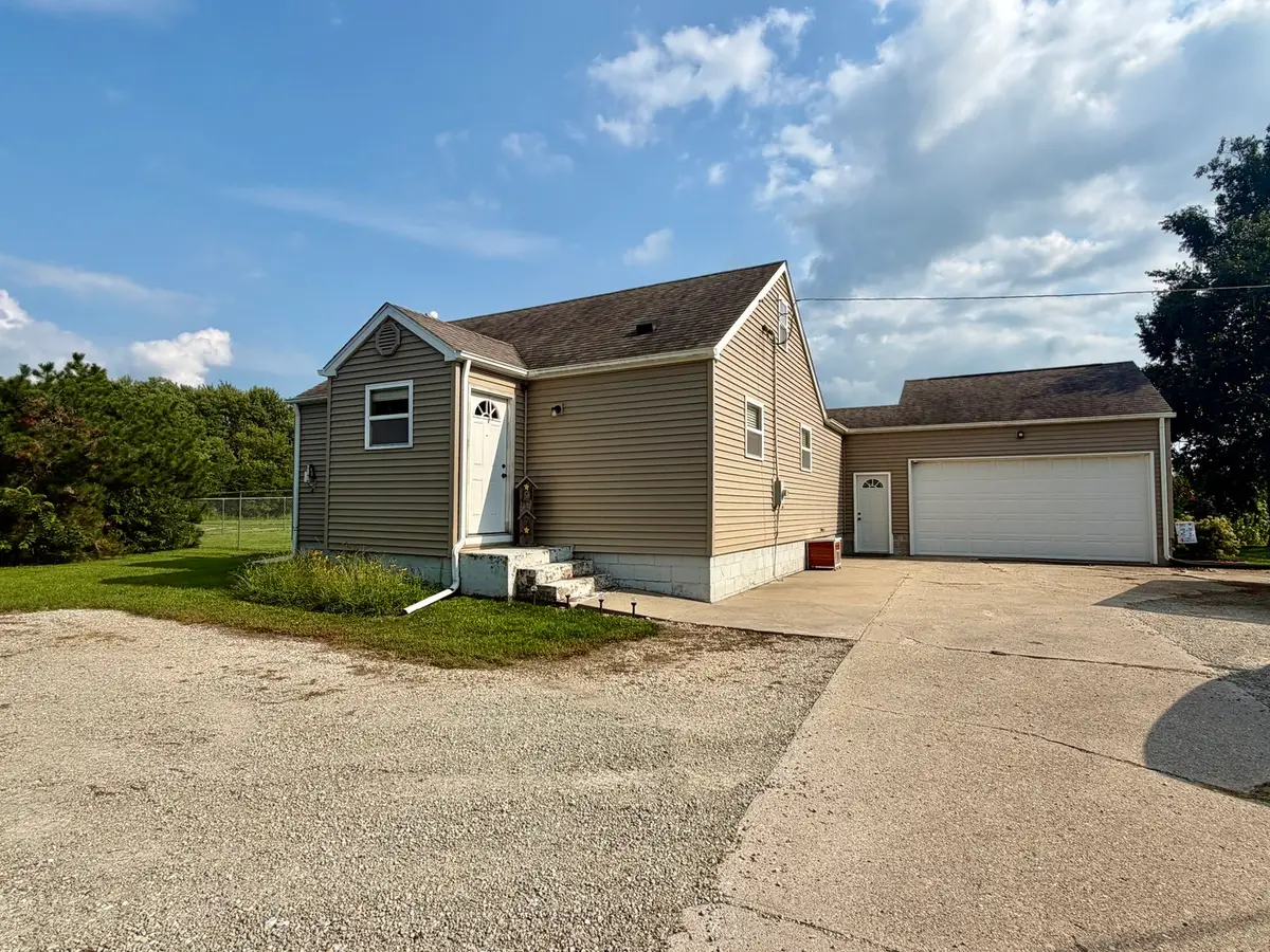 25103 Prophet Road, Rock Falls, IL 61071 - #1