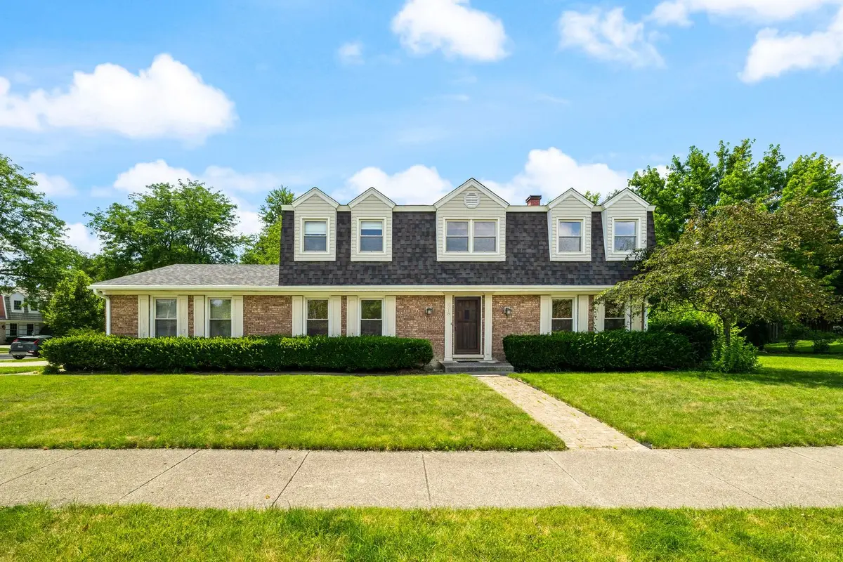 2218 N Williamsburg Street, Arlington Heights, IL 60004 - #1