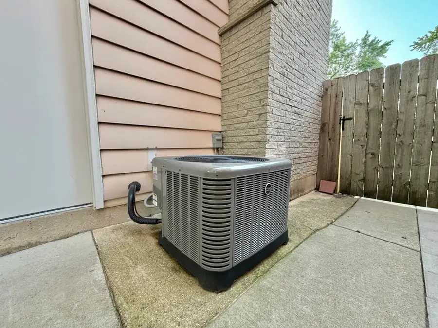 2724 Hyde Park Avenue, Waukegan, IL 60085 - #3