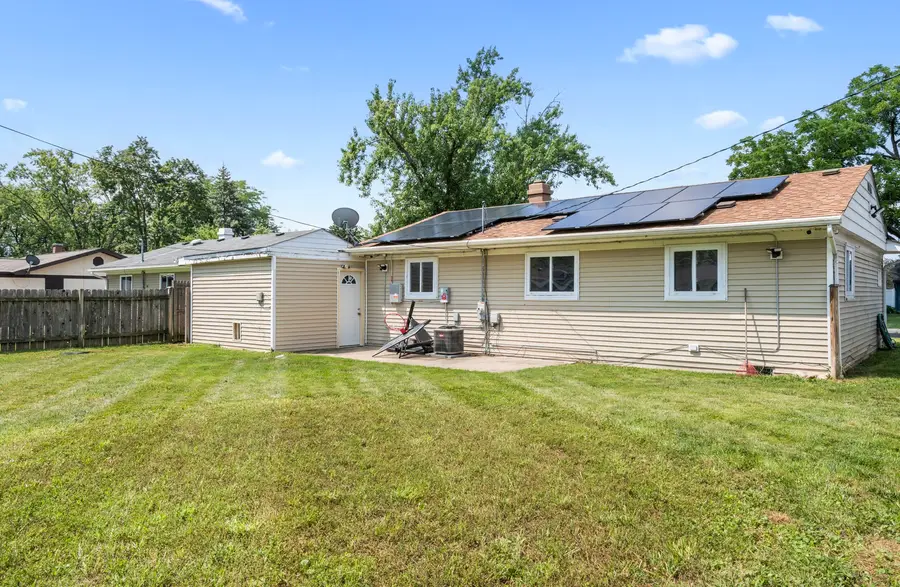 27 Cardinal Lane, Carpentersville, IL 60110 - #3