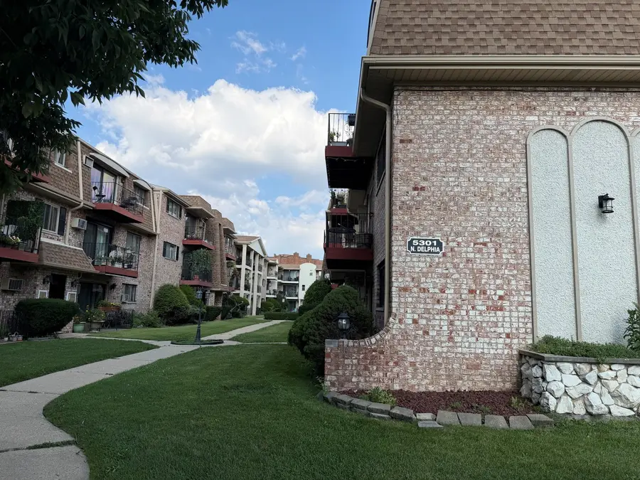 5303 N Delphia Avenue #304, Chicago, IL 60656 - #3