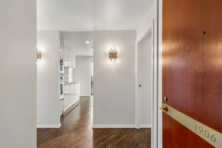 100 E Huron Street #1906, Chicago, IL 60611 - #2