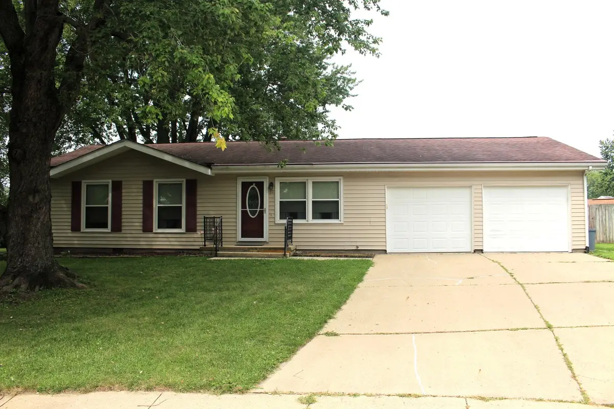 11 Bradley Court, Clinton, IL 61727 - #1