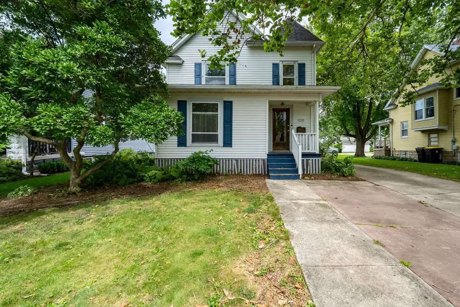908 S Fell Avenue, Normal, IL 61761 - #2