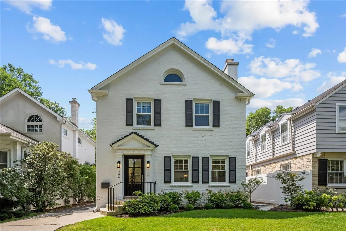 704 Roger Avenue, Kenilworth, IL 60043 - #1