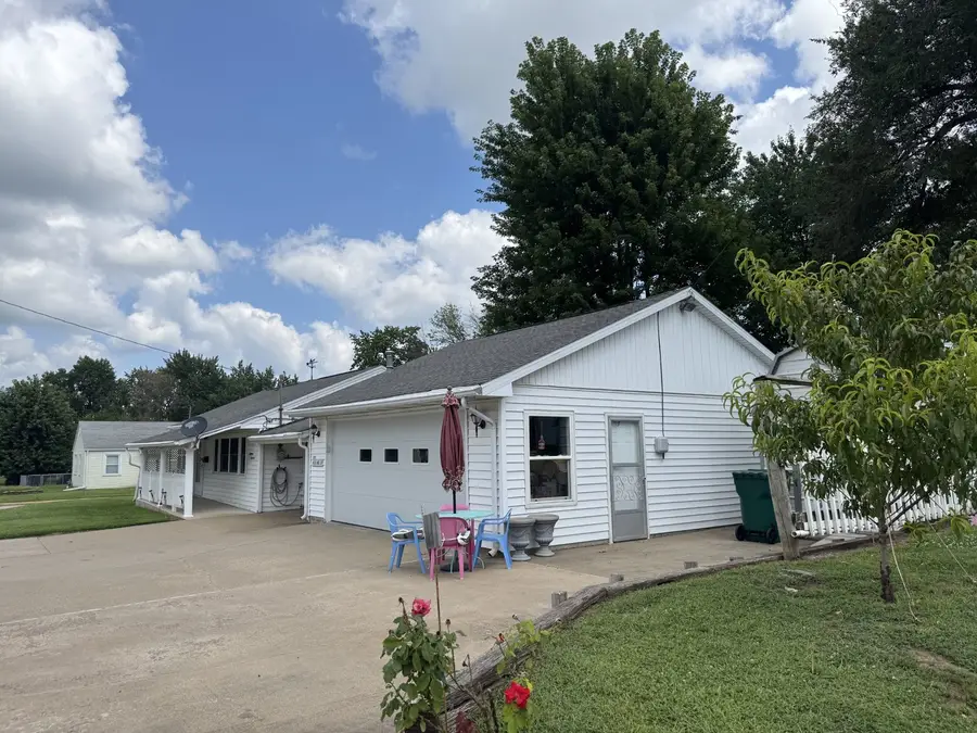1800 Highland Drive, Quincy, IL 62301 - #2
