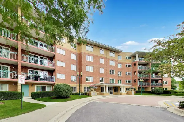 710 Creekside Drive #101, Mount Prospect, IL 60056
