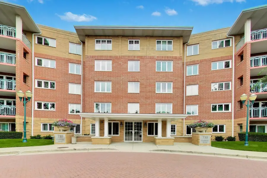 710 Creekside Drive #101, Mount Prospect, IL 60056 - #2