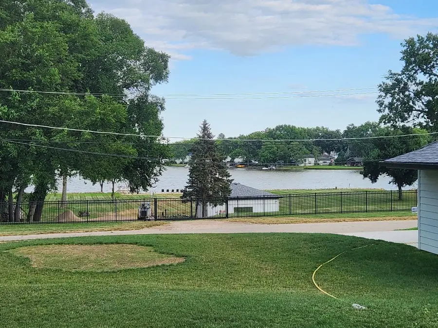 914 Oakleaf Avenue, McHenry, IL 60051 - #3