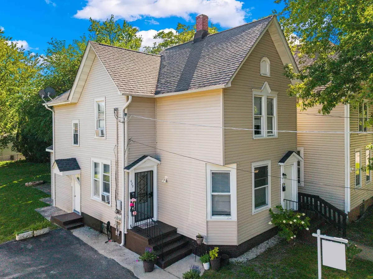 429 Center Street, Waukegan, IL 60085 - #1