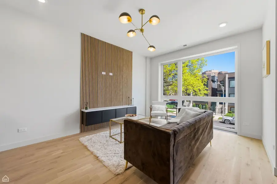 4130 S Calumet Avenue, Chicago, IL 60653 - #3