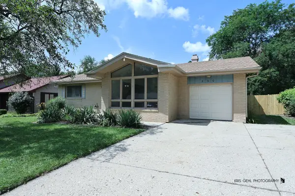 530 Northgate Road, Lindenhurst, IL 60046