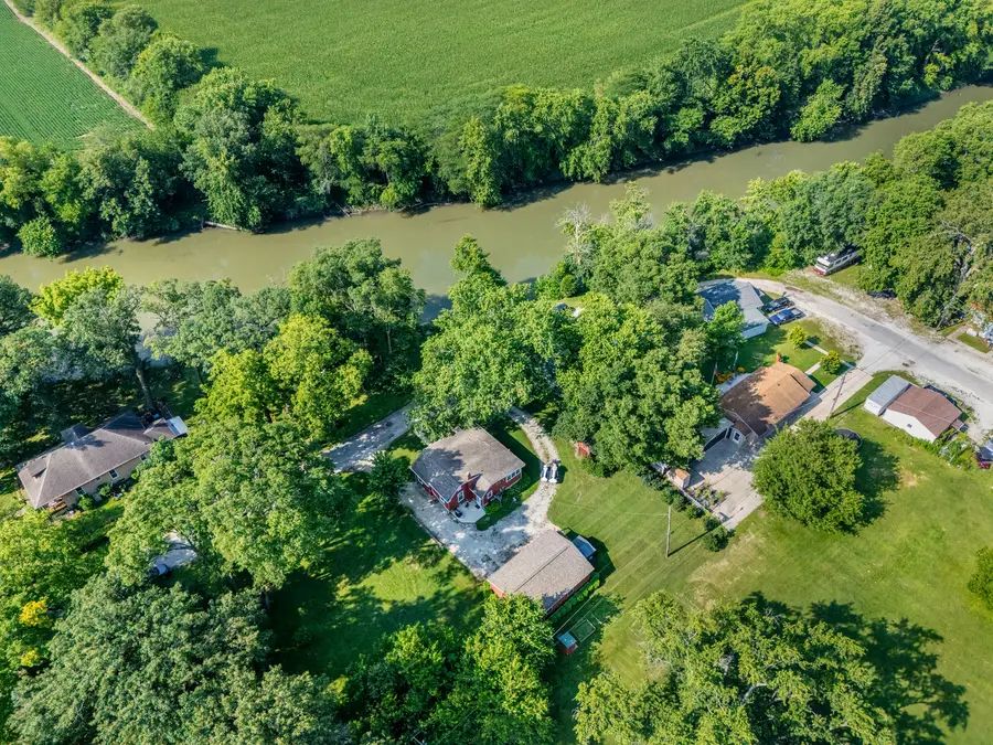 101 E White Street, Pontiac, IL 61764 - #2