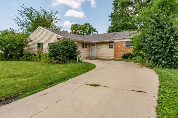 54 Cambridge Lane, Glendale Heights, IL 60139