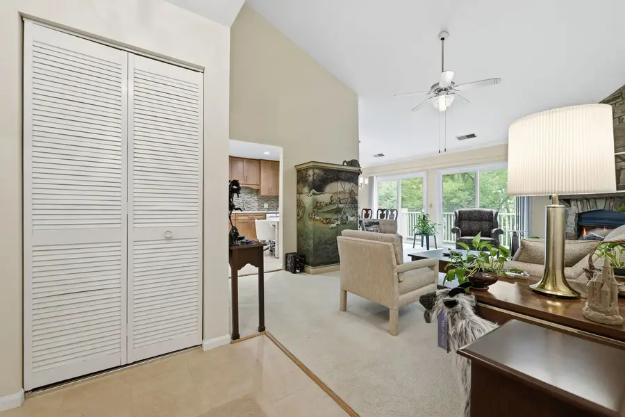 617 Edinburgh Lane #B, Prospect Heights, IL 60070 - #2