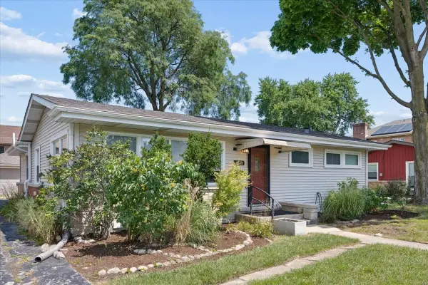 6838 Beckwith Road, Morton Grove, IL 60053