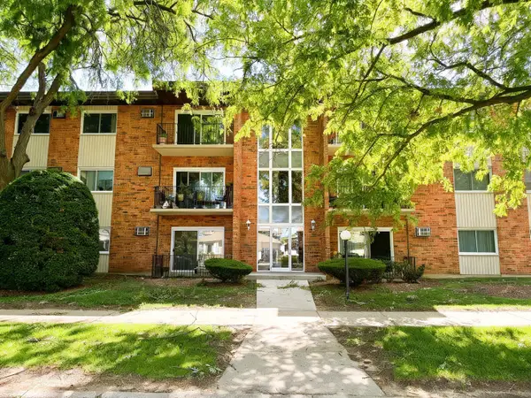 9723 S Keeler Avenue #308, Oak Lawn, IL 60453