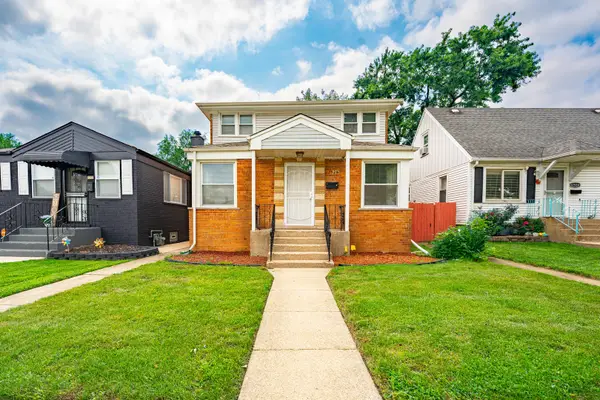12528 S Justine Street, Calumet Park, IL 60827
