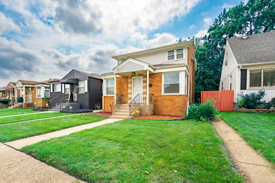 12528 S Justine Street, Calumet Park, IL 60827 - #2