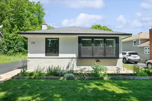 232 E 55th Street, Westmont, IL 60559