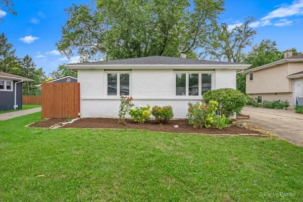 1N542 Goodrich Avenue, Glen Ellyn, IL 60137