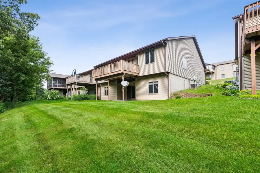 438 Apple Valley Lane #438, Clinton, IA 52732 - #3