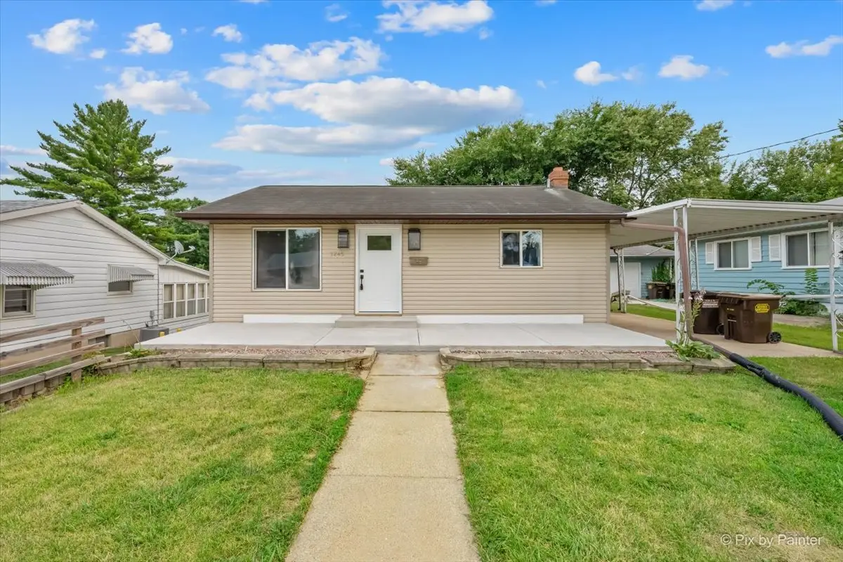 1245 W Violet Street, Freeport, IL 61032 - #1
