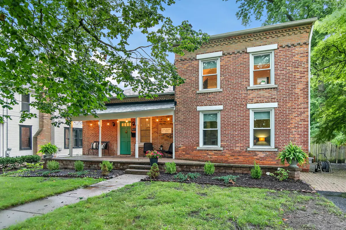517 Dean Street, Woodstock, IL 60098 - #1