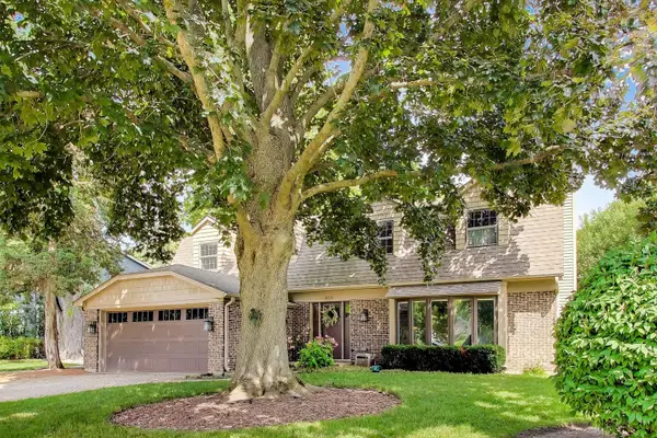 808 Dawes Street, Libertyville, IL 60048