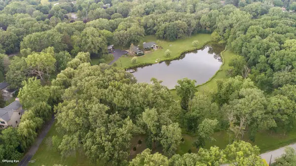 1122 Timber Trails Road, Downers Grove, IL 60516