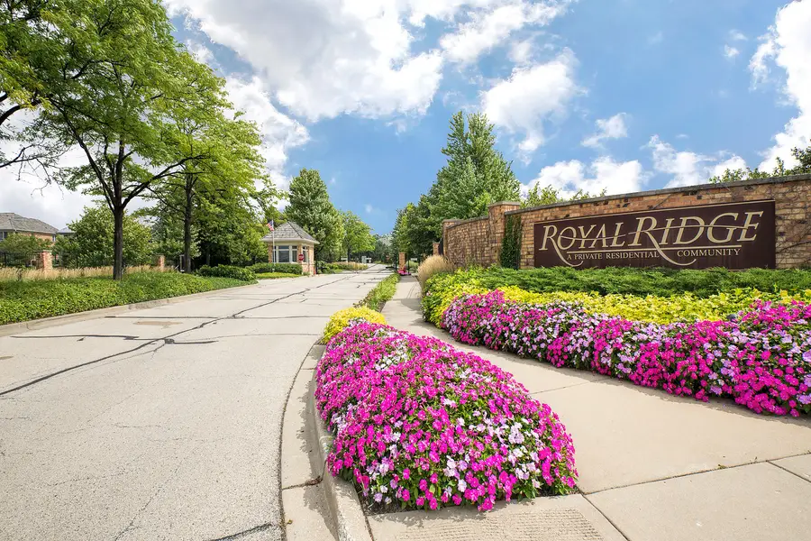 2269 Royal Ridge Drive, Northbrook, IL 60062 - #2