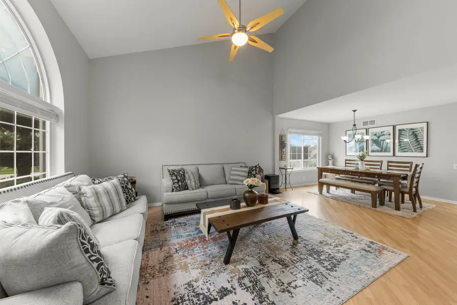 422 Cardinal Drive, Bartlett, IL 60103 - #2