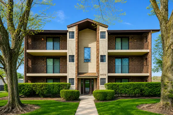 500 Valley Drive #301, Naperville, IL 60563