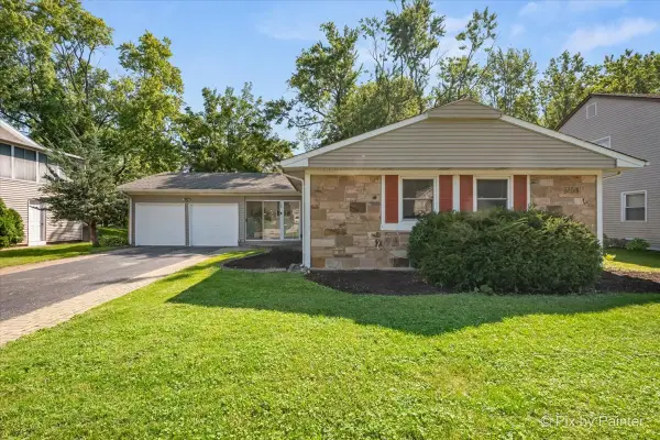720 Woodhollow Lane, Buffalo Grove, IL 60089