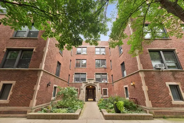 5952 N Lakewood Avenue #2W, Chicago, IL 60660