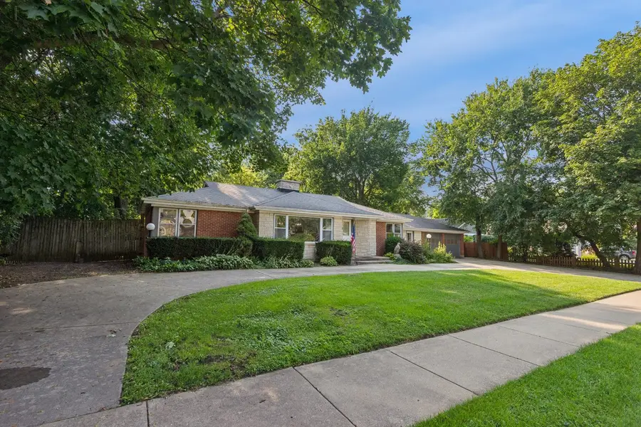 412 Dundee Avenue, Barrington, IL 60010 - #2