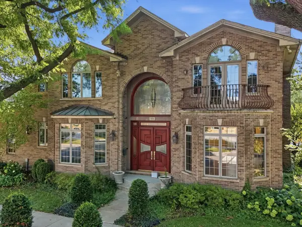 7001 Laramie Avenue, Skokie, IL 60077