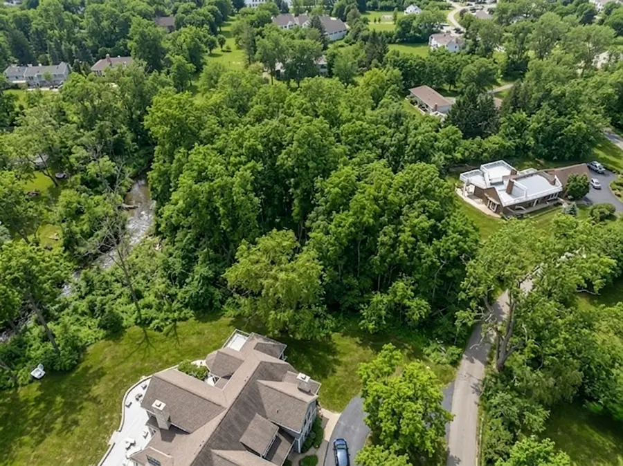 2058 Suffork Road, Northfield, IL 60093 - #3